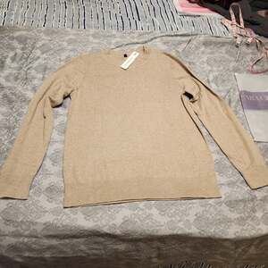 Arach & Cloz Crewneck Long Sleeve Pullover Sweater
